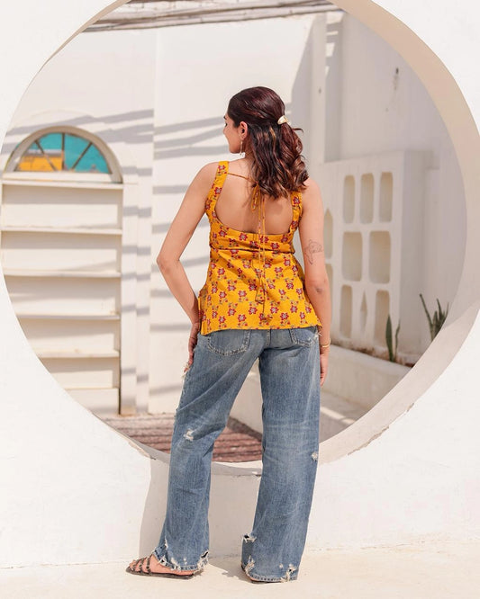 Haniya deep back kurti