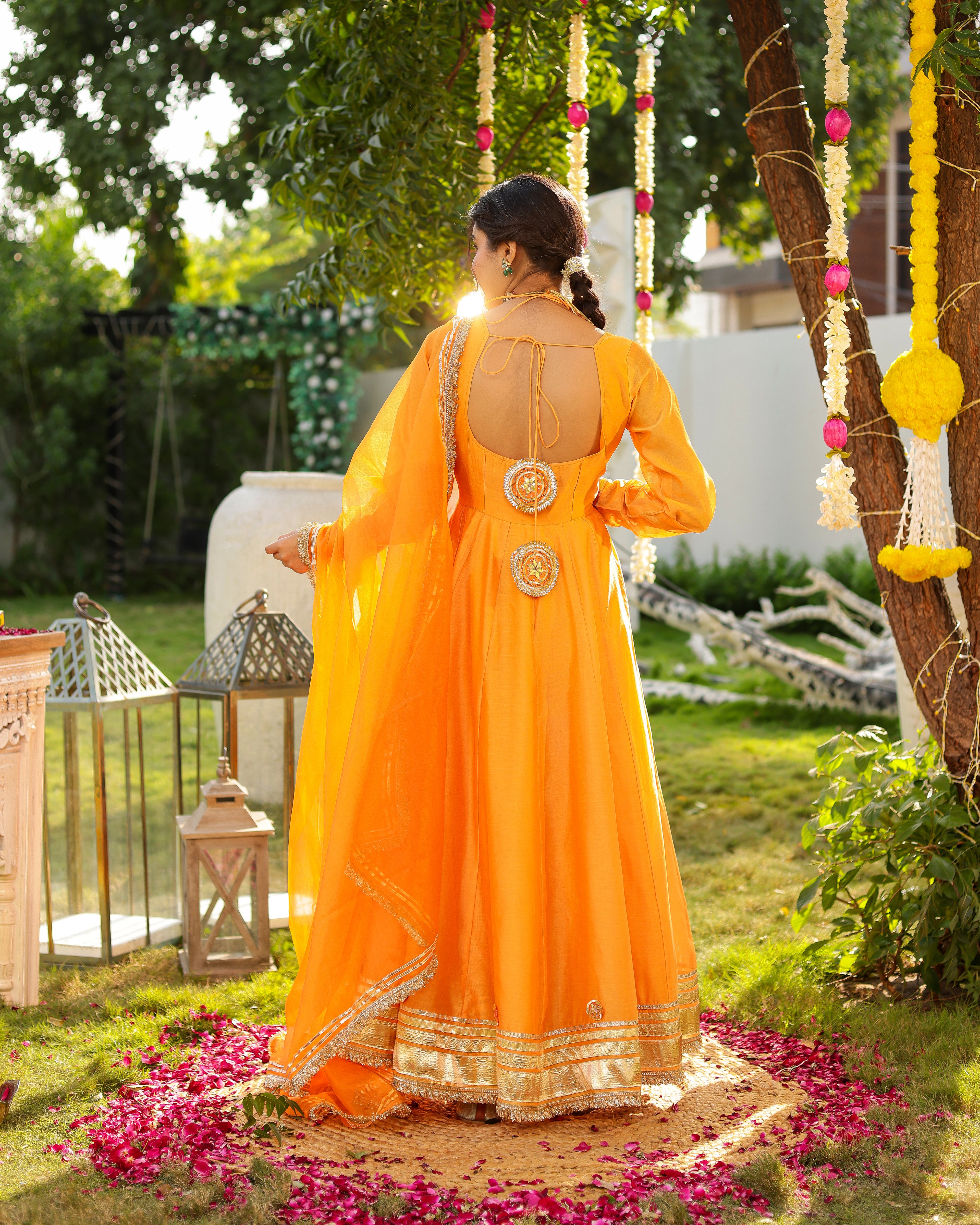 Sunehri Anarkali Set