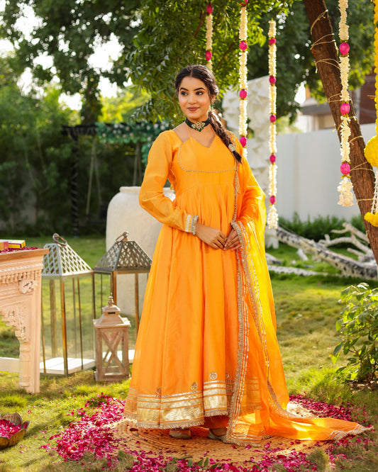 Sunehri Anarkali Set