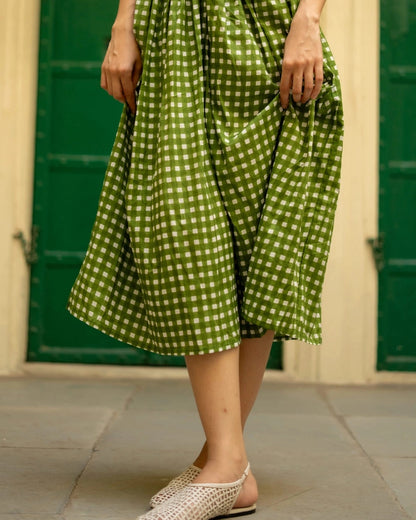 Apple Blossom – Green Gingham Tube Midi Dress