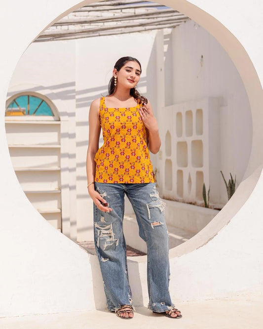 Haniya deep back kurti