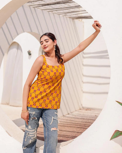 Haniya deep back kurti