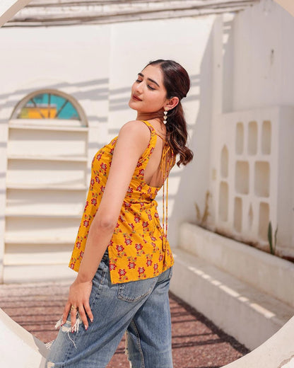 Haniya deep back kurti