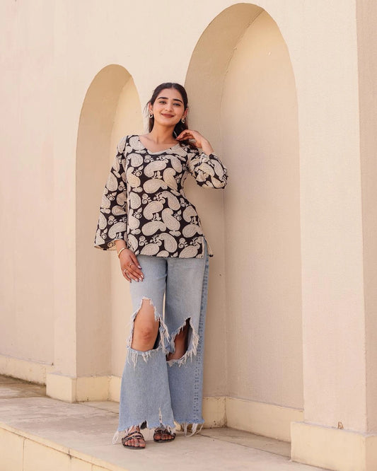 sanjh deep back kurti