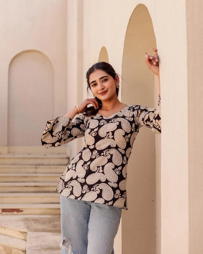sanjh deep back kurti